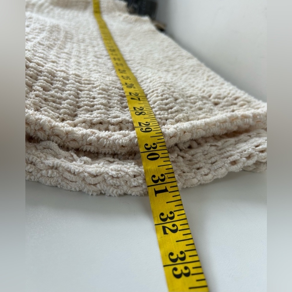 FREE PEOPLE PARK SLOPE V NECK OVERSIZED IVORY SWEATER. ROLLED HEM, LIGHTWEIGHT - Picture 3 of 11